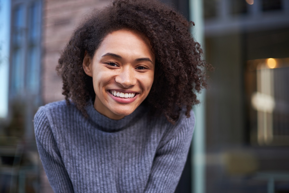 How a Cosmetic Dentist Creates a Personalized Smile Makeover Plan: Step-by-Step